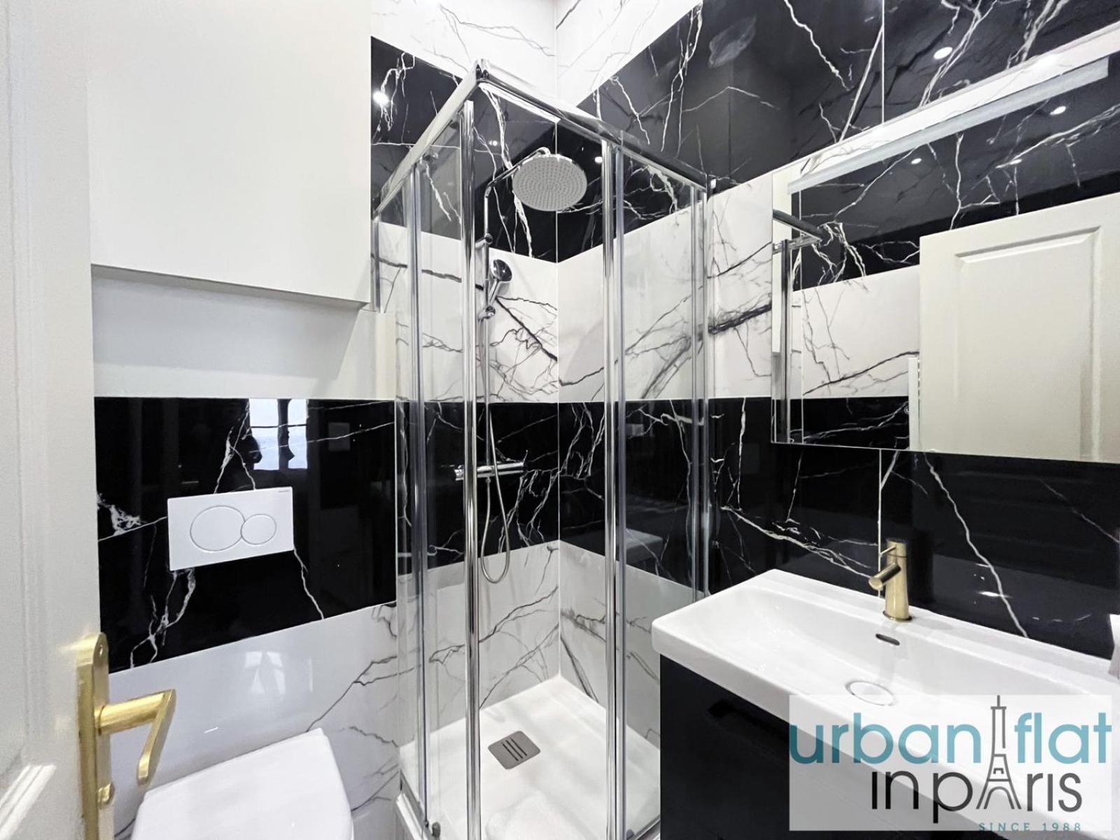 Urban Flat 188 - Stunning 4 Bedroom Flat In Parijs